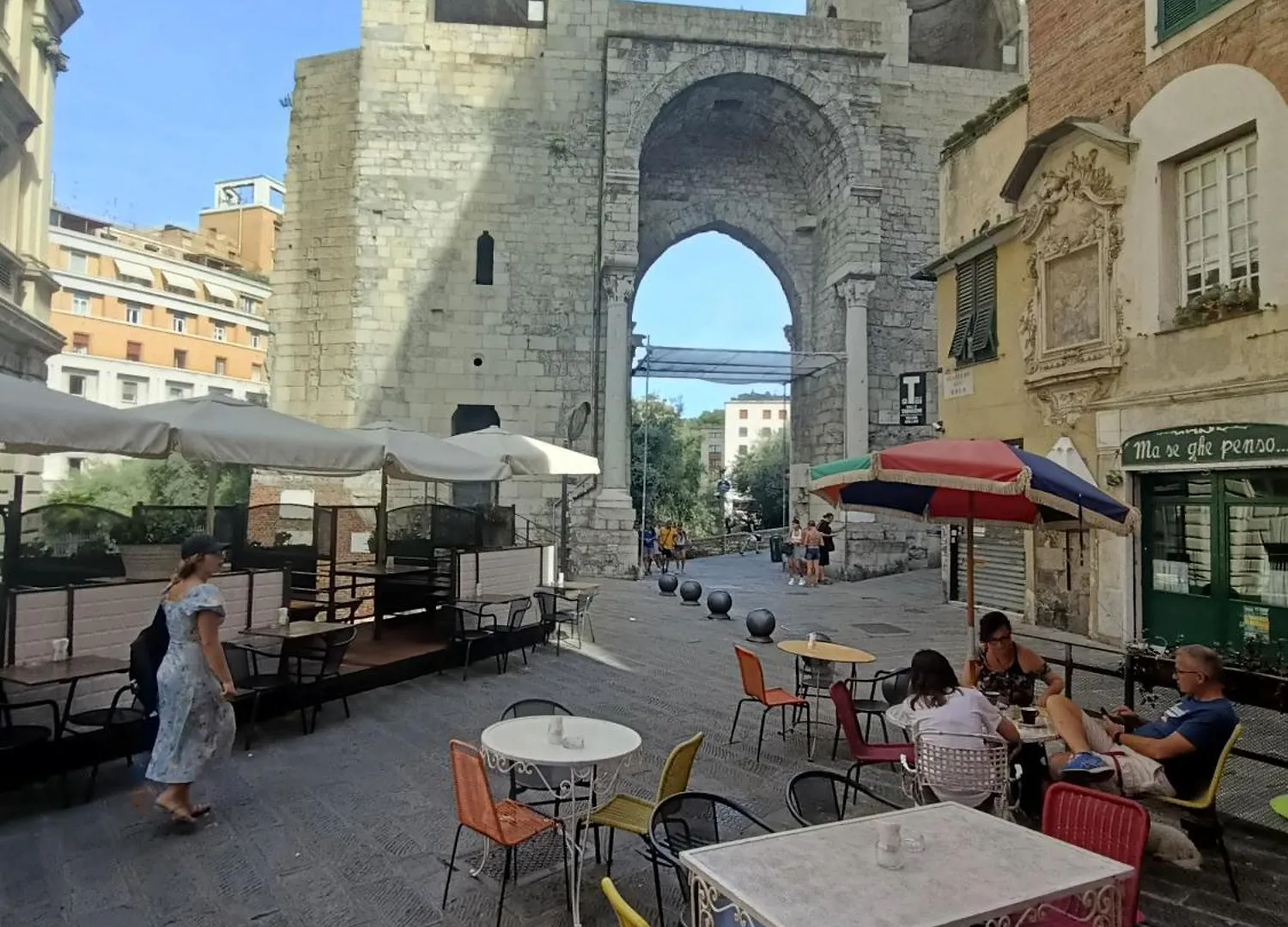 Porta Soprana Lodge Genoa