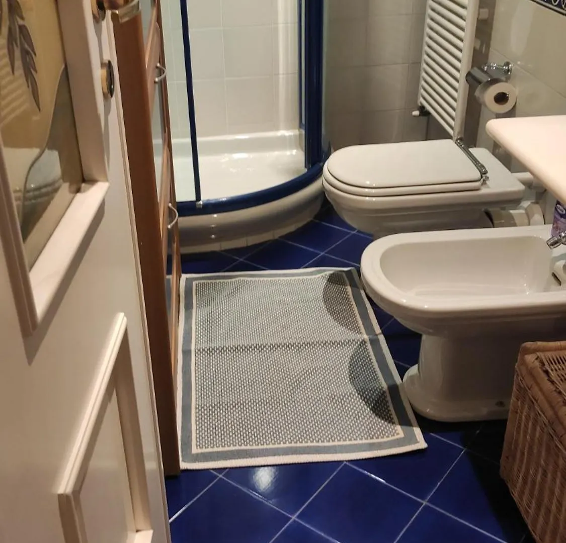 Porta Soprana Lodge Genoa